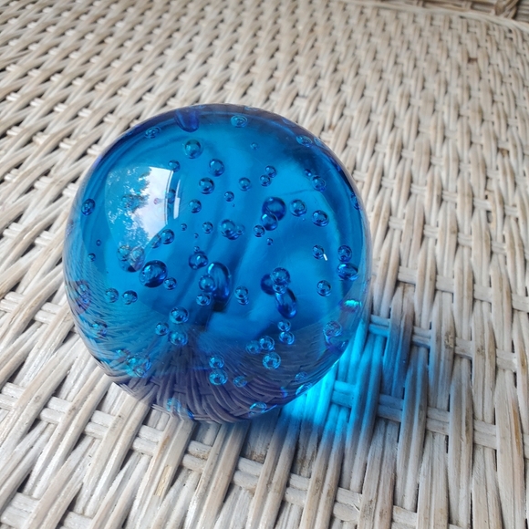 Vintage Blue Art Glass Bubble Design Paperweight Office Decor Organization - Picture 5 of 5